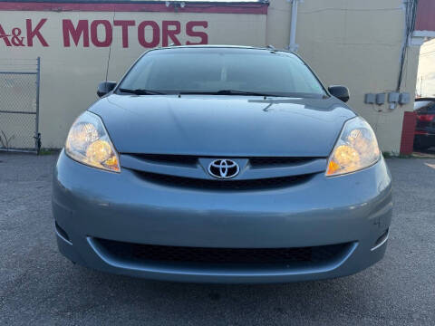 2009 Toyota Sienna CE 7-Passenger