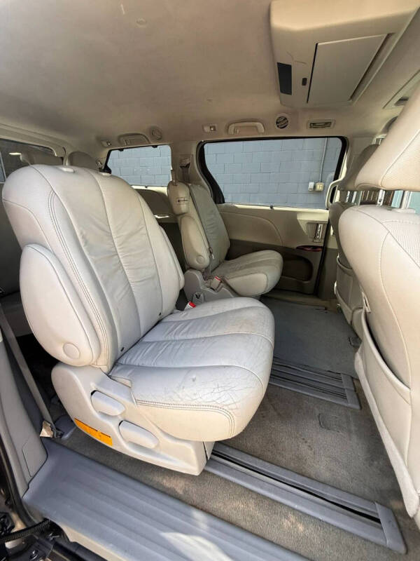 2011 Toyota Sienna