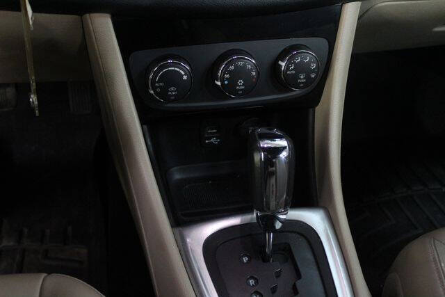 2012 Chrysler 200 Limited