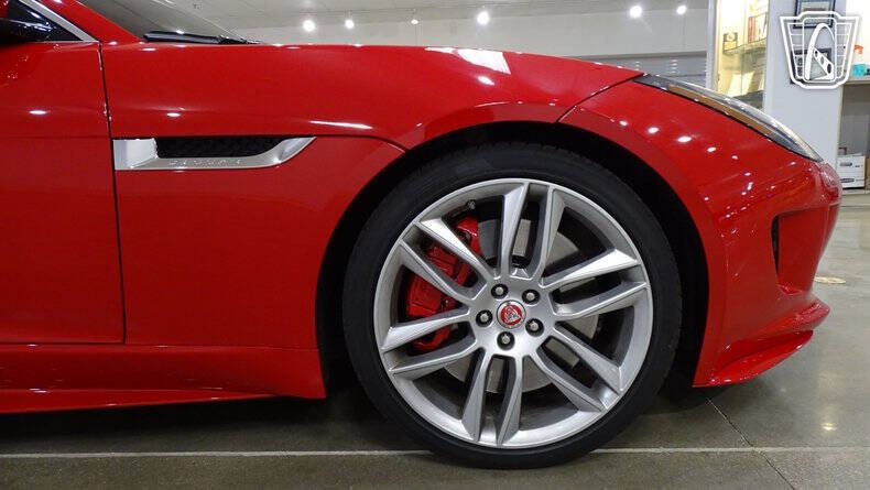 2016 Jaguar F-TYPE R