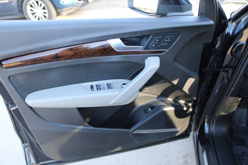 2018 Audi Q5 2.0T quattro Premium Plus