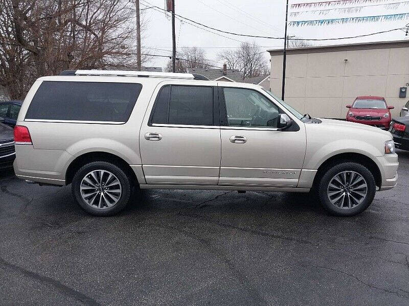 2017 Lincoln Navigator L Select