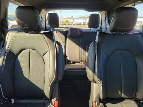 2023 Chrysler Pacifica Plug-In Hybrid Limited