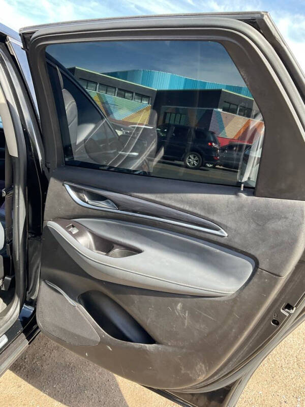 2020 Buick Enclave Essence