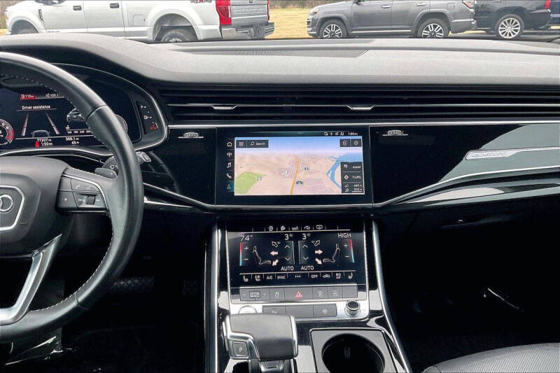 2020 Audi Q8 quattro Premium Plus 55 TFSI