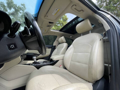 2017 Kia Cadenza Premium