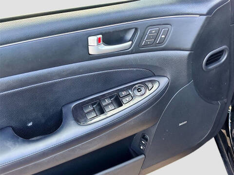 2012 Hyundai Genesis 5.0L