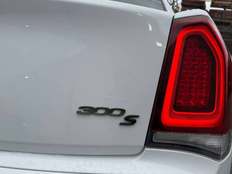 2019 Chrysler 300 S