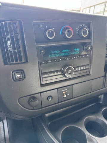 2017 GMC Savana 3500