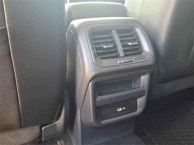 2022 Volkswagen Taos SE