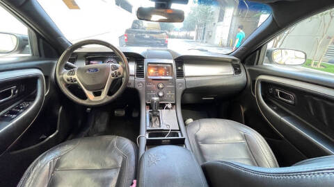 2015 Ford Taurus SEL