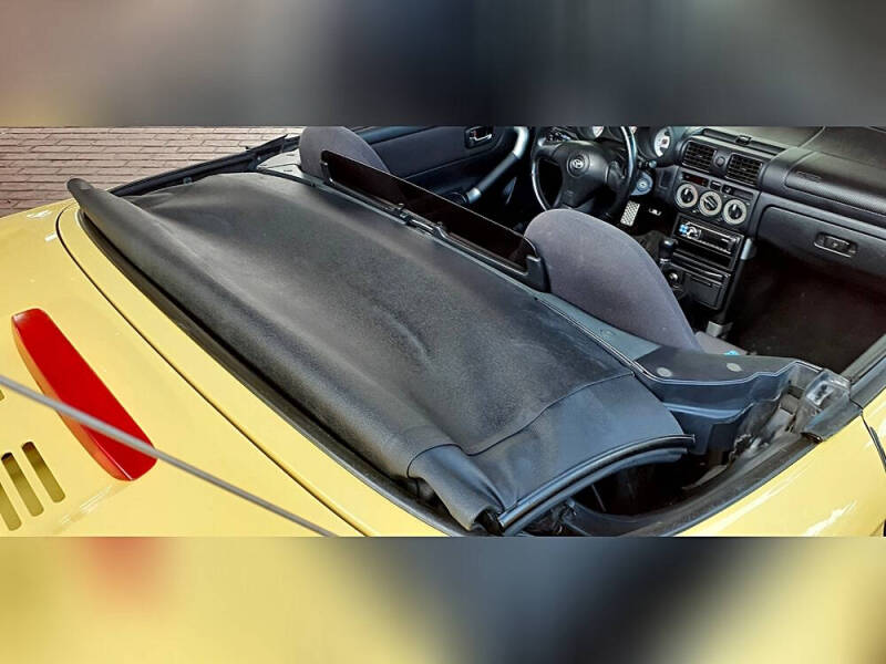 2001 Toyota MR2 Spyder