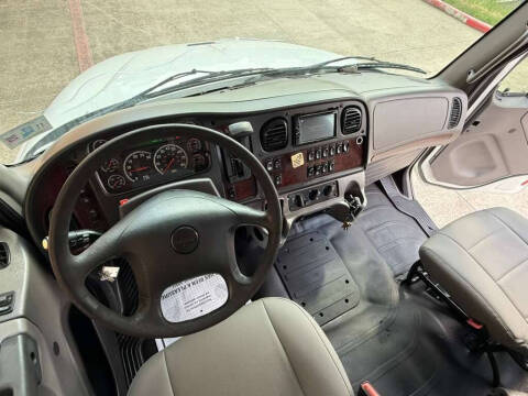 2016 Freightliner M2 106