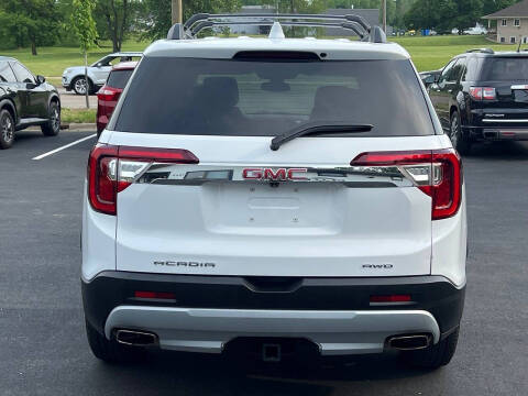 2023 GMC Acadia SLT