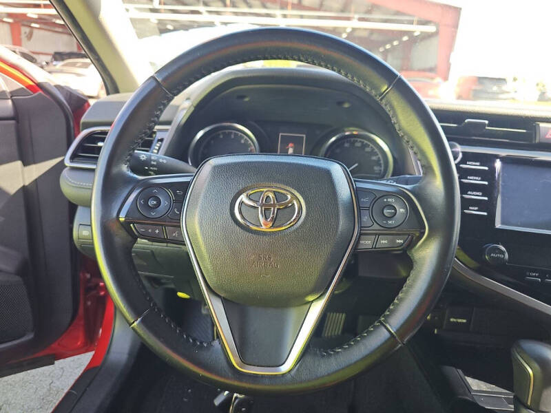 2019 Toyota Camry SE