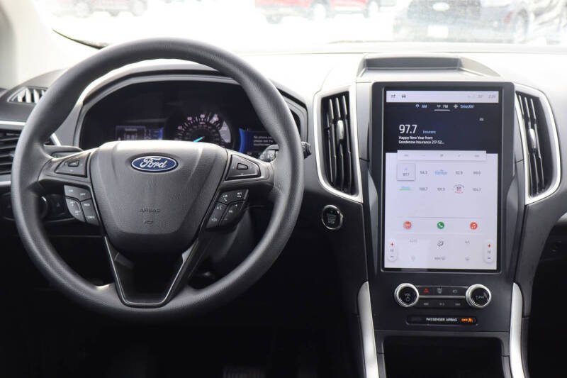 2023 Ford Edge SE