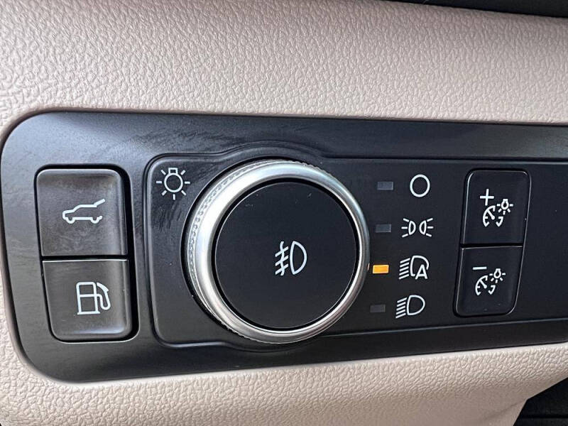 2020 Ford Escape Hybrid Titanium