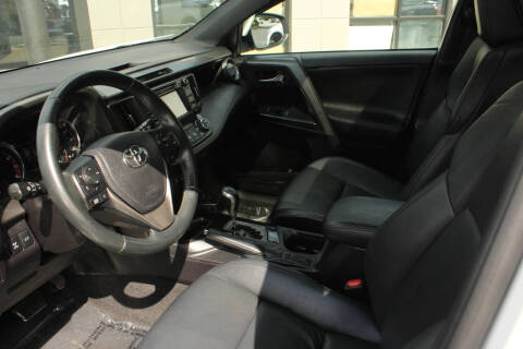 2017 Toyota RAV4 SE