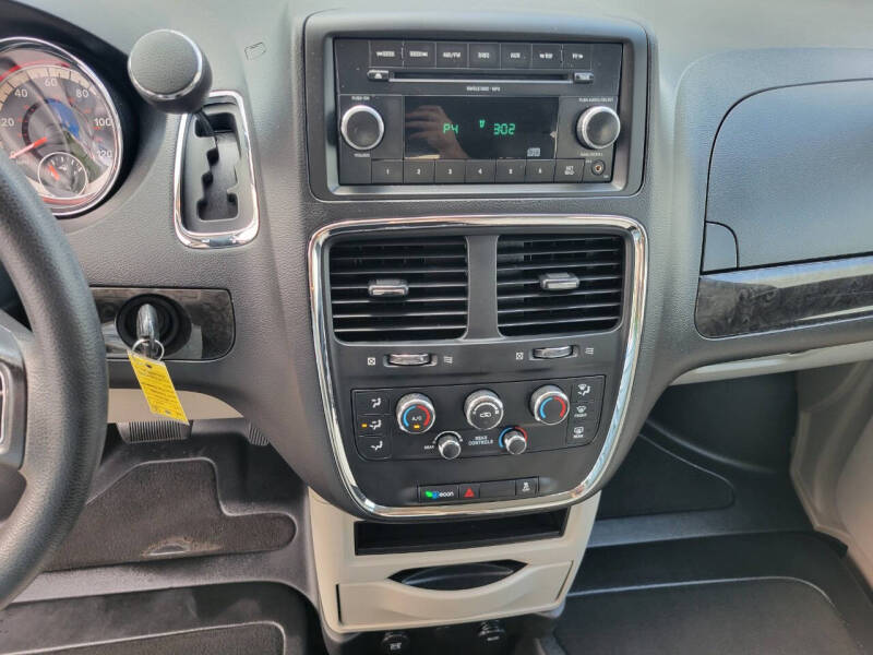 2016 Dodge WHEELCHAIR VAN