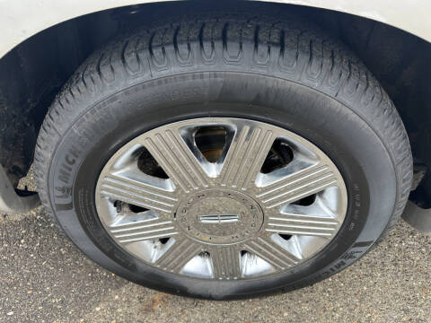 2003 Lincoln Town Car Cartier