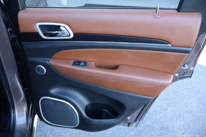 2020 Jeep Grand Cherokee Summit