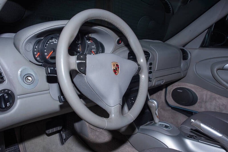 2004 Porsche 911 Carrera