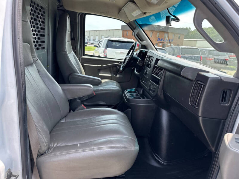 2022 Chevrolet Express 2500