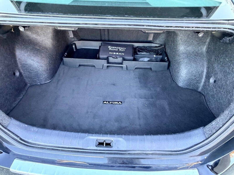 2023 Nissan Altima 2.5 SR