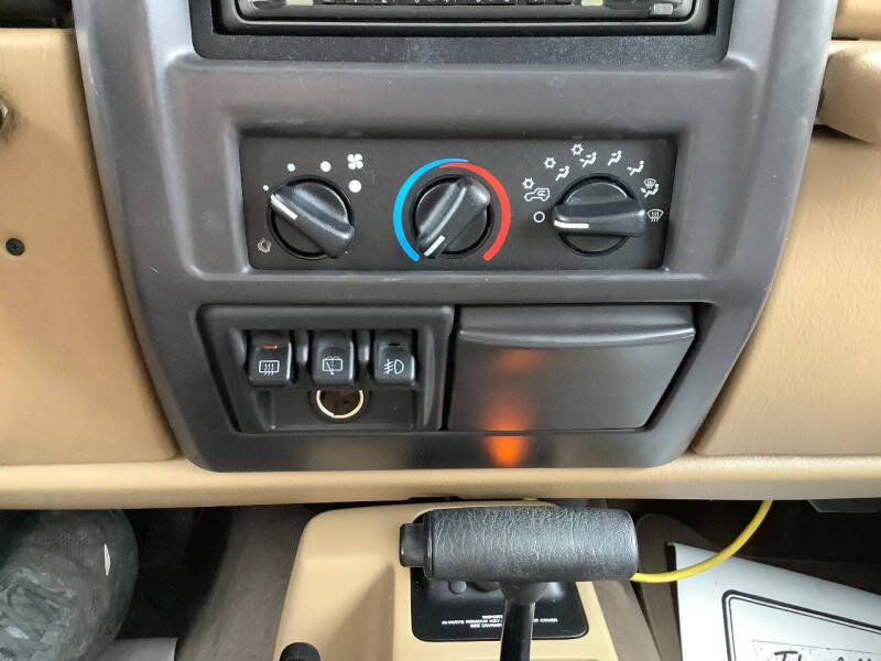 1999 Jeep Wrangler Sahara