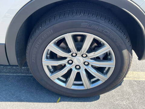 2022 Cadillac XT4 Premium Luxury