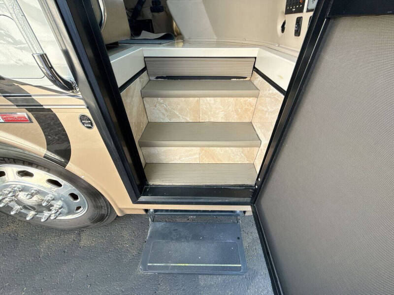 2016 Freightliner MH Chassis