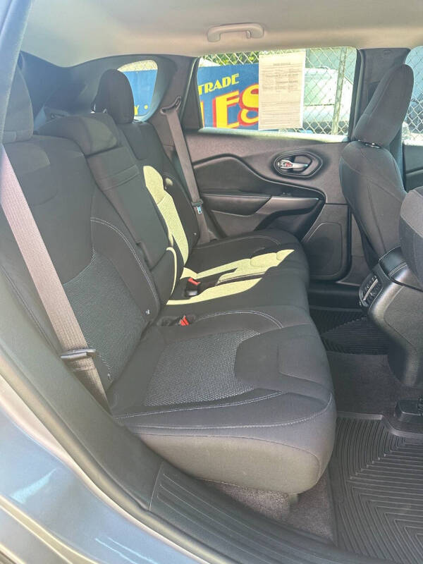 2019 Jeep Cherokee Latitude