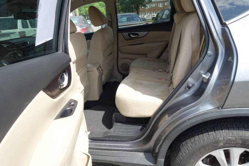 2016 Nissan Rogue SV