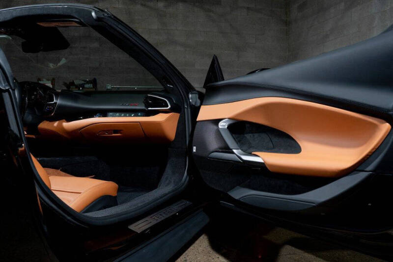 2025 Ferrari 296 GTS