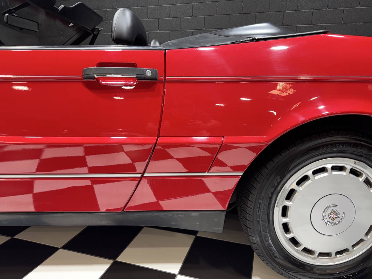 1990 Cadillac Allante 22