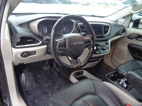 2020 Chrysler Pacifica Touring L