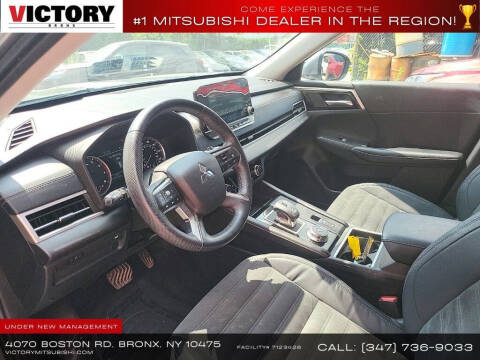 2022 Mitsubishi Outlander SE