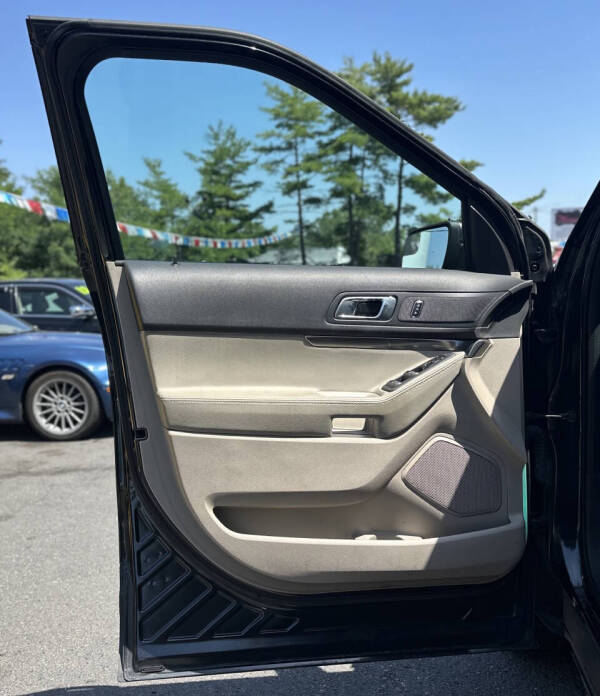 2015 Ford Explorer