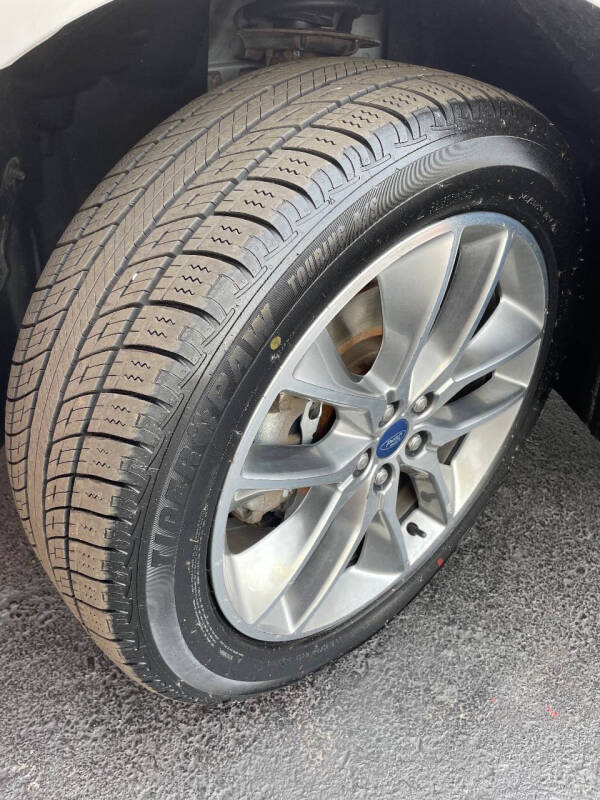 2017 Ford Edge Titanium