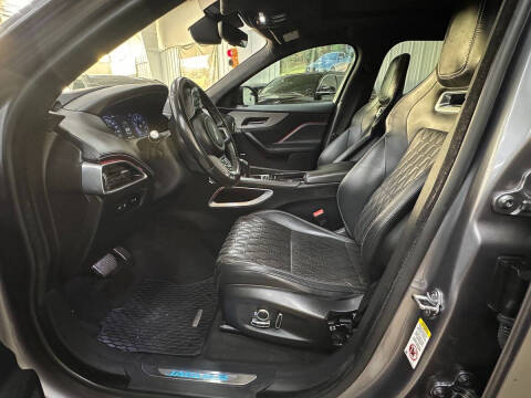 2020 Jaguar F-PACE SVR