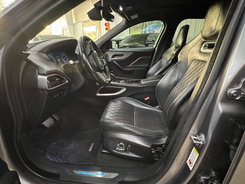 2020 Jaguar F-PACE SVR