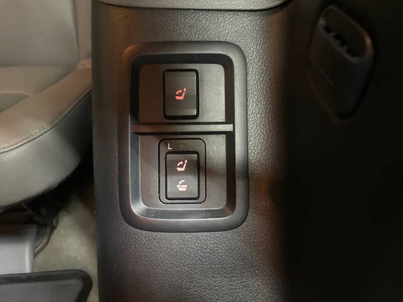 2011 Toyota Sequoia Platinum