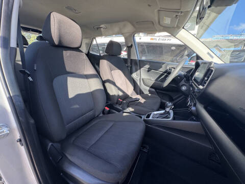 2021 Hyundai Venue SE