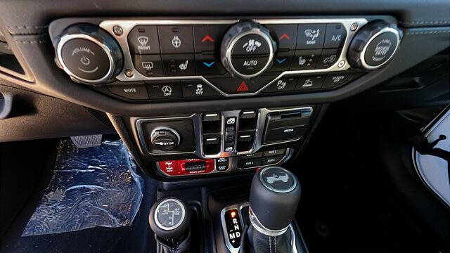 2025 Jeep Wrangler Rubicon X