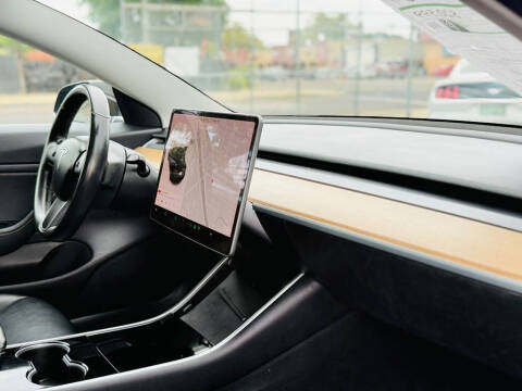 2019 Tesla Model 3 Standard Range