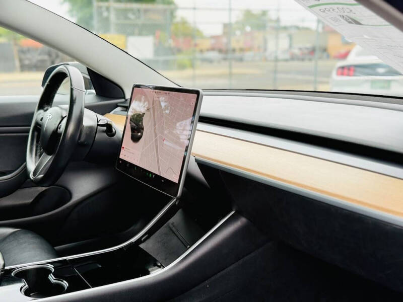 2019 Tesla Model 3 Standard Range