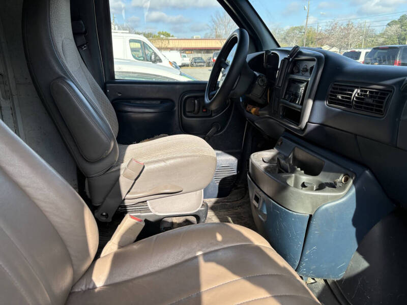 2000 GMC Savana G2500