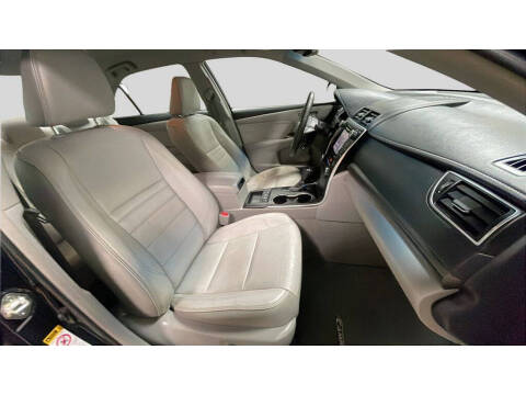 2016 Toyota Camry Hybrid XLE