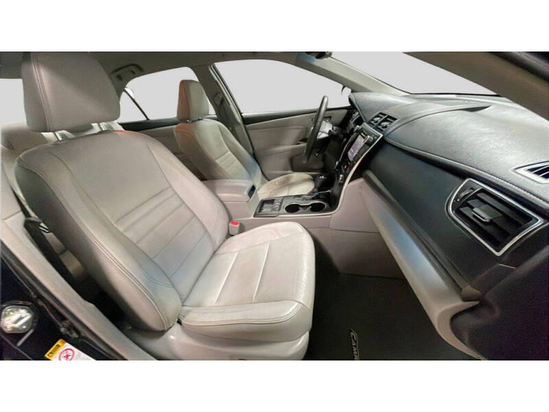 2016 Toyota Camry Hybrid XLE