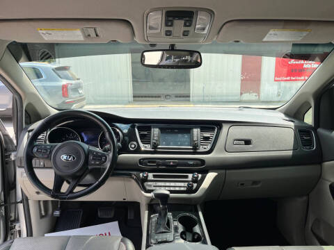 2017 Kia Sedona